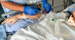 Восемь пассажиров самолета Bek Air находятся в реанимации