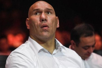 Фотография к новости: Николай Валуев восхитился финтом казахстанских боксеров в ринге