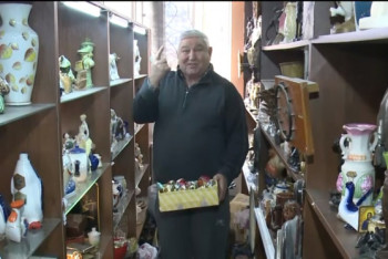 Фотография к новости: Винтажные ёлочные игрушки коллекционирует пенсионер из Шымкента