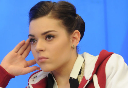 Фотография к новости: Аделину Сотникову обманула гадалка, пообещав фигуристке вернуть возлюбленного