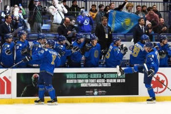 Фотография к новости: Молодежная сборная Казахстана сенсационно разнесла Германию на ЧМ по хоккею