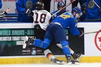 Фотография к новости: Где смотреть матч сборной Казахстана против команды Германии за место в элите МЧМ по хоккею