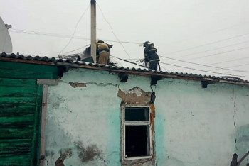 Женщина погибла при пожаре в своём доме в Петропавловске