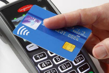 Фотография к новости: Банки будут передавать налоговикам данные о расчетах казахстанцев через карты