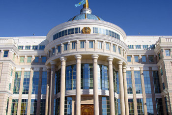 Фотография к новости: Президент Казахстана поздравил Султана Омана