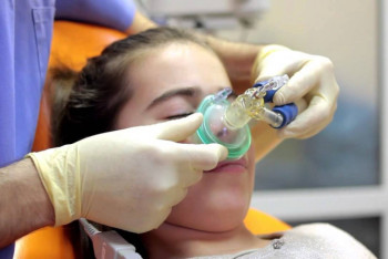 Стоматология, после посещения которой девочка впала в кому, отказалась от лицензии на наркоз