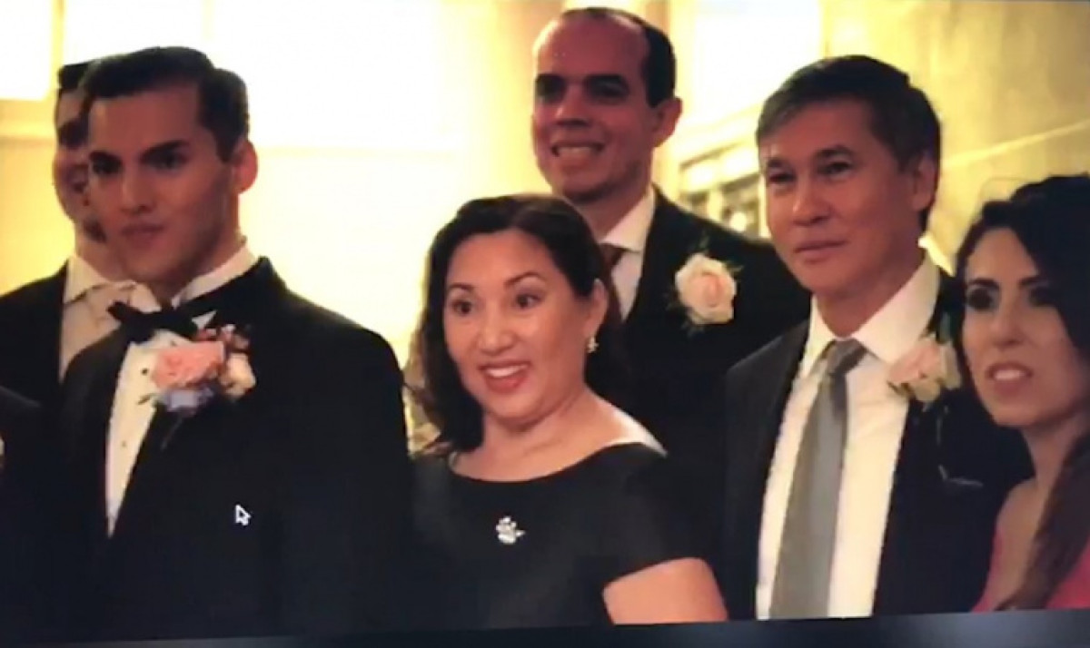 Сын известного казахстанского медиамагната сыграл свадьбу с мужчиной