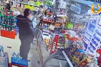 Фотография к новости: Хозяйка магазина самостоятельно обезвредила вооруженного преступника в Усть-Каменогорске