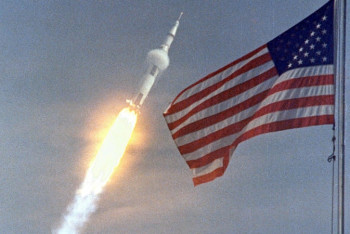 Фотография к новости: В Сети высмеяли новую форму космических войск США