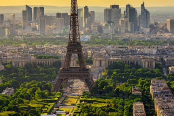 Фотография к новости: Многотысячная акция против искусственного оплодотворения прошла в Париже