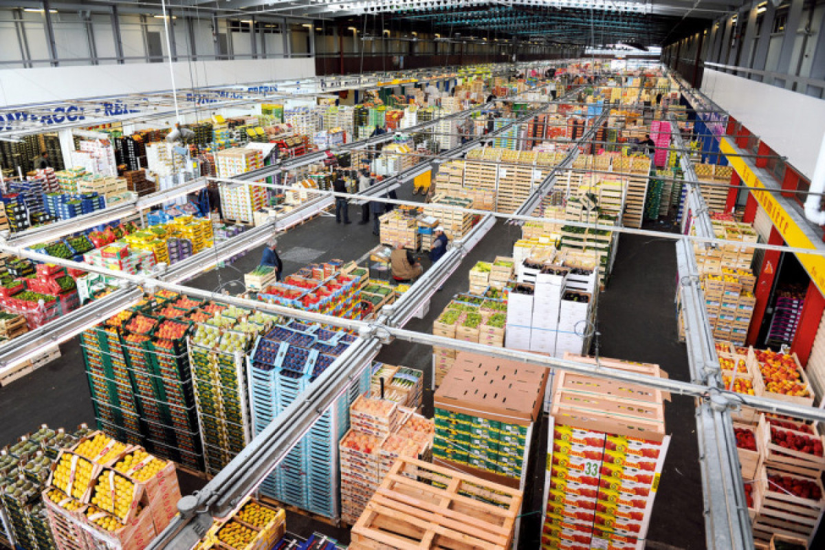 Оптовики наживаются на праздниках: в декабре торговля увеличилась на 51%