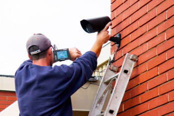 Фотография к новости: Цены на услуги по монтажу видеооборудования удивили жителей села Павлодарское