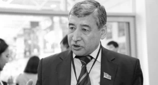Скончался экс-депутат Мажилиса Камал Бурханов