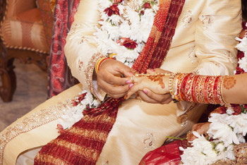 Фотография к новости: Сбежавшие вместе отец жениха и мать невесты сорвали свадьбу детей в Индии