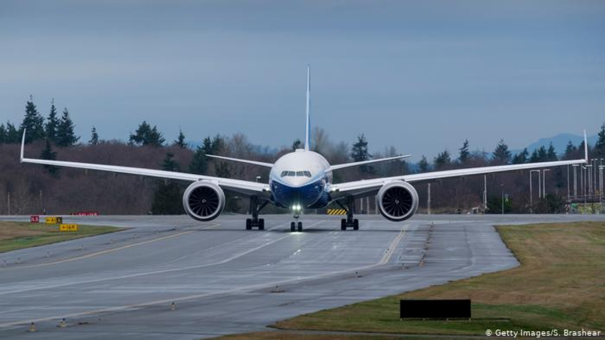 Boeing 777X перед вылетом