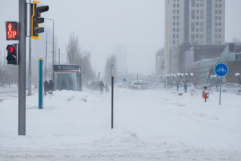 Фотография к новости: Автоколонна из 114 автомашин, застрявшая в Ерейментауском районе, заезжает в Нур-Султан
