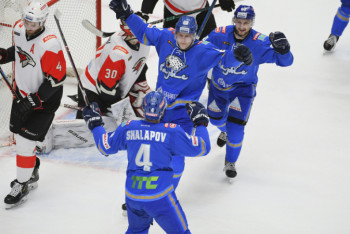 Фотография к новости: В КХЛ объяснили, почему не засчитали два гола в матче "Барыс" - "Авангард"