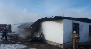 Двое детей погибли в результате пожара в частном доме в Алматинской области