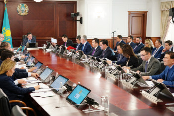 Фотография к новости: Мамин провел заседание по импортозамещению и продвижению экспорта