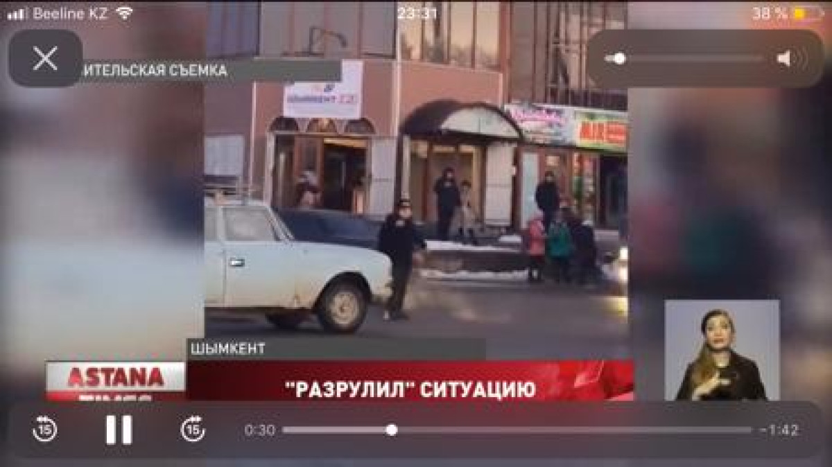 Школьник "разрулил" пробку в Шымкенте