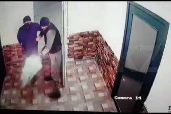 Фотография к новости: Вооружённые мужчины в масках открыли стрельбу в кафе в Актау