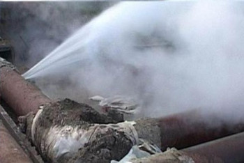 Фотография к новости: В Кокшетау из-за аварии без воды остались 15 домов