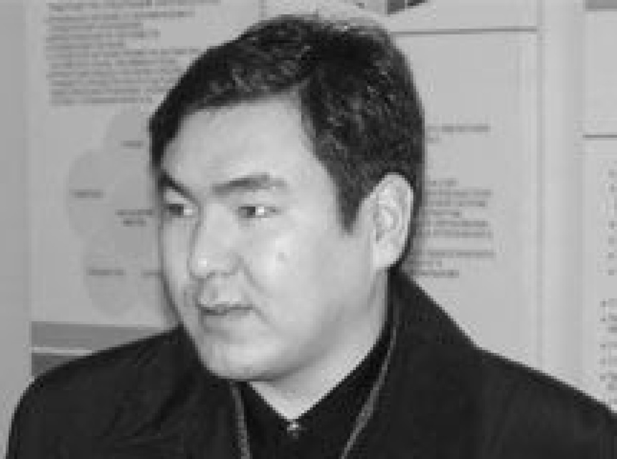 Умер Айдар Акаев