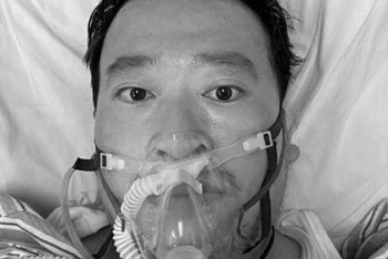 Фотография к новости: Первый сообщивший о коронавирусе медик заразился им и умер