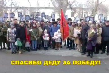 Фотография к новости: В Алматы организовали военный парад 99-летнему ветерану ВОВ во дворе его дома