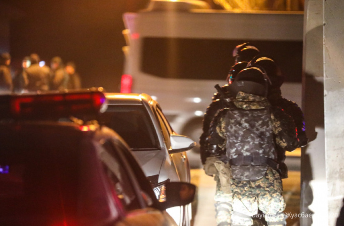 Что происходит в Кордае в первую ночь после массовых беспорядков