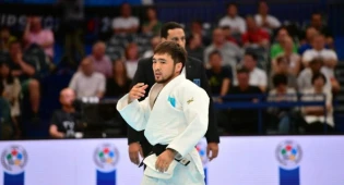 Елдос Сметов завоевал бронзу на турнире по дзюдо серии Garnd Slam в Париже