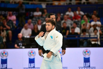 Фотография к новости: Елдос Сметов завоевал бронзу на турнире по дзюдо серии Garnd Slam в Париже