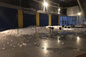 Фотография к новости: "Нас чуть не убило" – в Сети появилось видео обрушившейся крыши Astana Arena