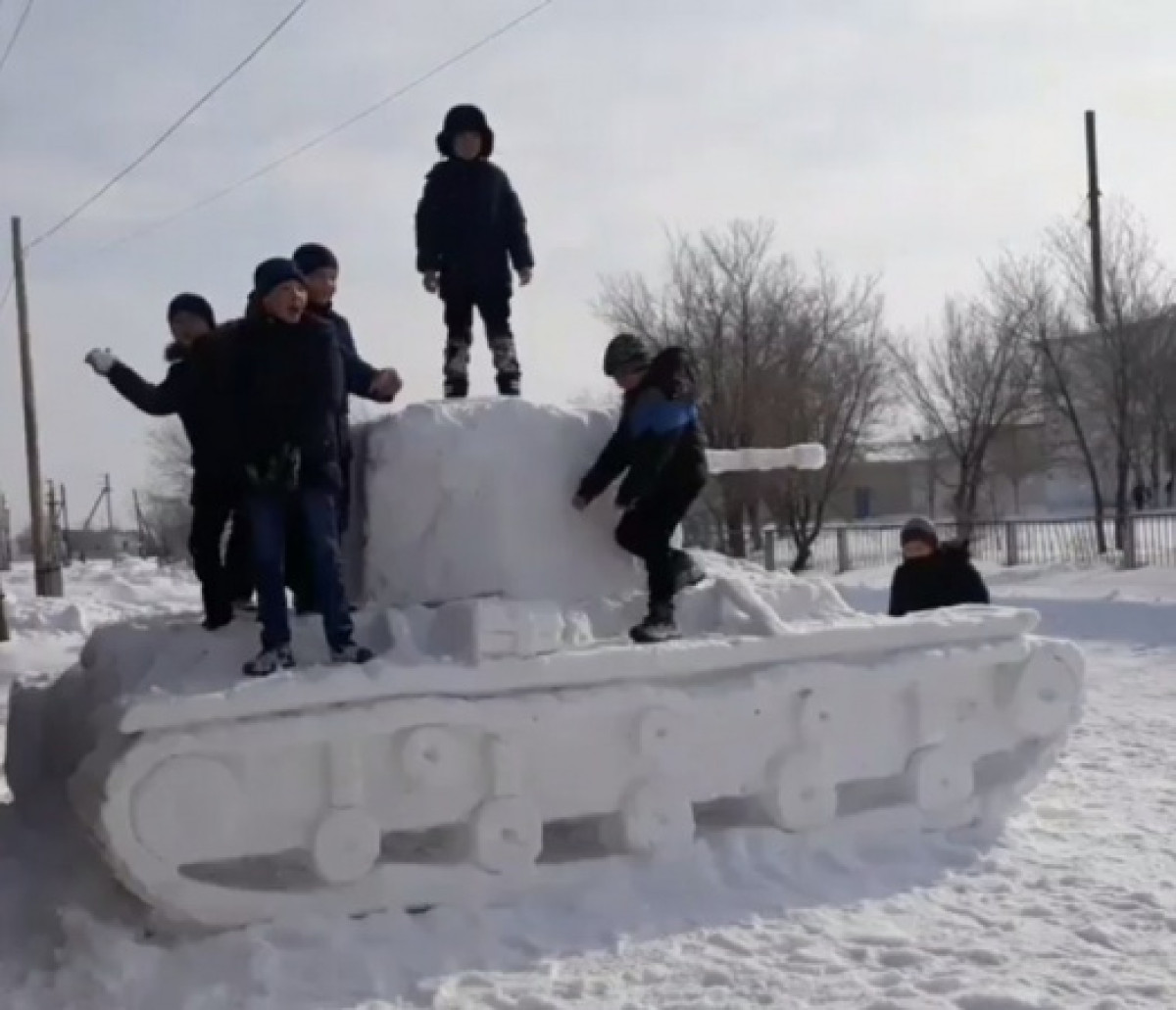 instagram / @aleke.bakenski