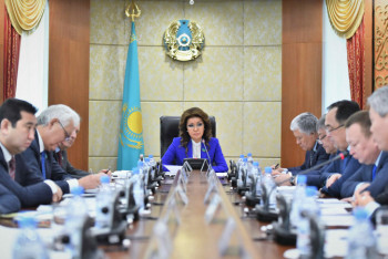 Фотография к новости: Дарига Назарбаева рассказала об ущербе экономике Казахстана