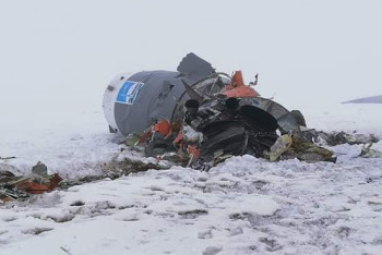 Фотография к новости: Гигантские обломки ракеты рухнули близ села Акколь Костанайской области