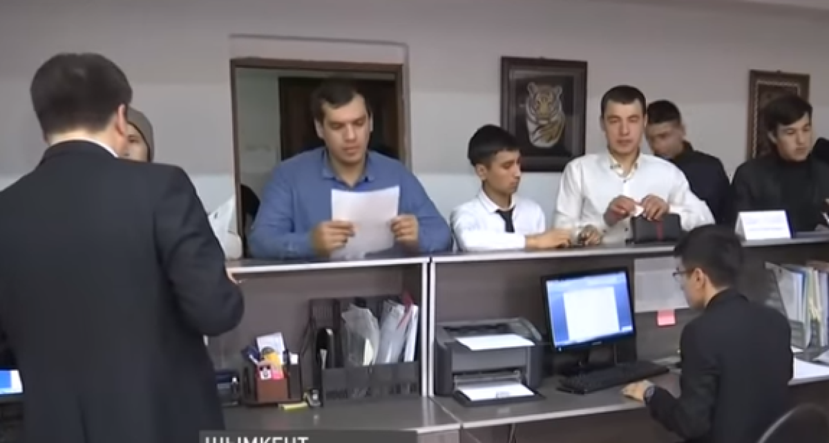 Эксперты подсчитали ущерб для вузов Казахстана от оттока студентов из Узбекистана