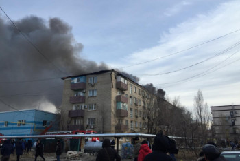 Фотография к новости: Пятиэтажный жилой дом загорелся в Атырау
