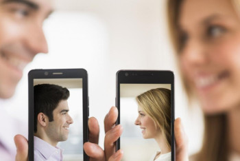 Фотография к новости: В Telegram появился свой Tinder для локальных знакомств