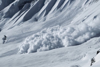 Фотография к новости: Алматинцев предупредили об угрозе схода лавины
