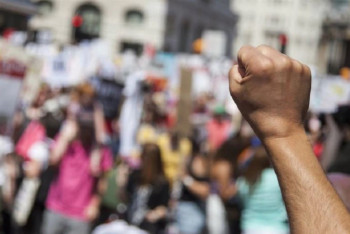 Почему в законопроекте о мирных собраниях в РК предложили регламентировать количество участников