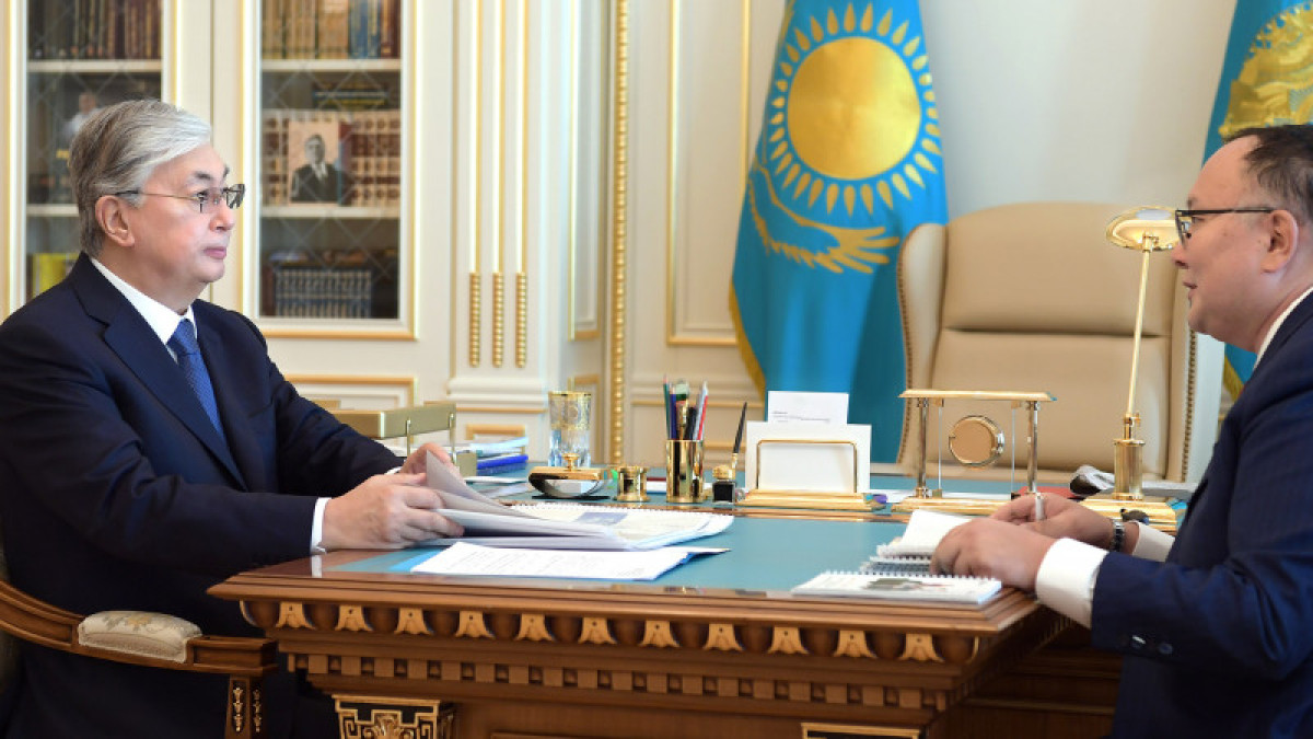 Токаев поручил не допустить повышения стоимости услуг связи