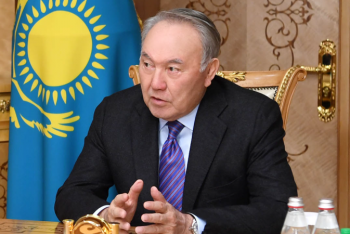 Фотография к новости: Назарбаев провел встречи с Маминым и Досаевым