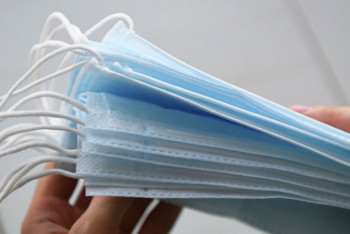 Фотография к новости: В Казахстане ввели запрет на экспорт медицинских масок