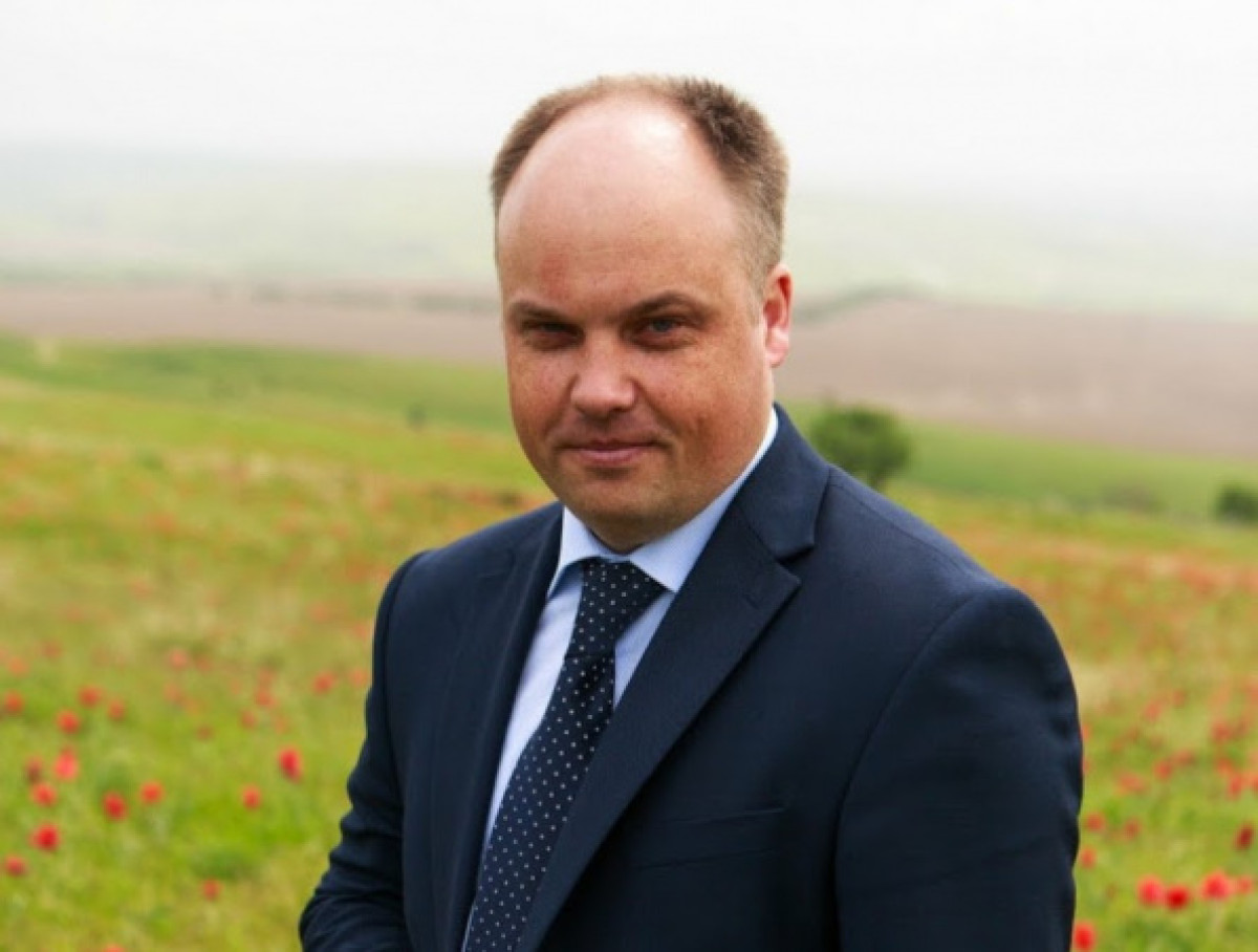 Максим Рожин призвал казахстанцев помочь желающим выучить государственный язык