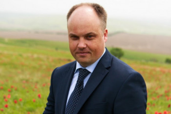 Фотография к новости: Максим Рожин призвал казахстанцев помочь желающим выучить государственный язык