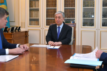 Фотография к новости: Биртанов доложил Токаеву о мерах защиты от коронавируса в стране