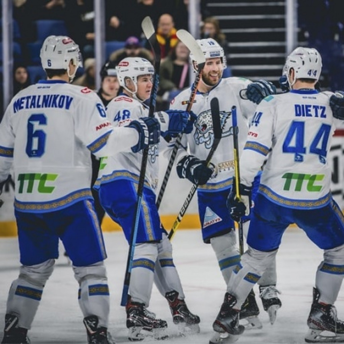 instagram/@barys_official