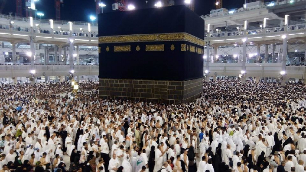 Саудовская Аравия закрыла въезд для совершающих умру паломников