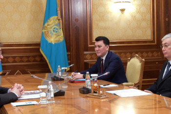 Фотография к новости: Президент Токаев принял журналиста Дорофеева